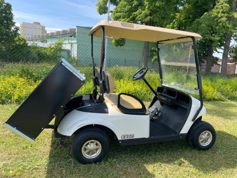 Použitý elektrovozík, pracovní elektrický vozík, EZGO, golfový vozík- bílý