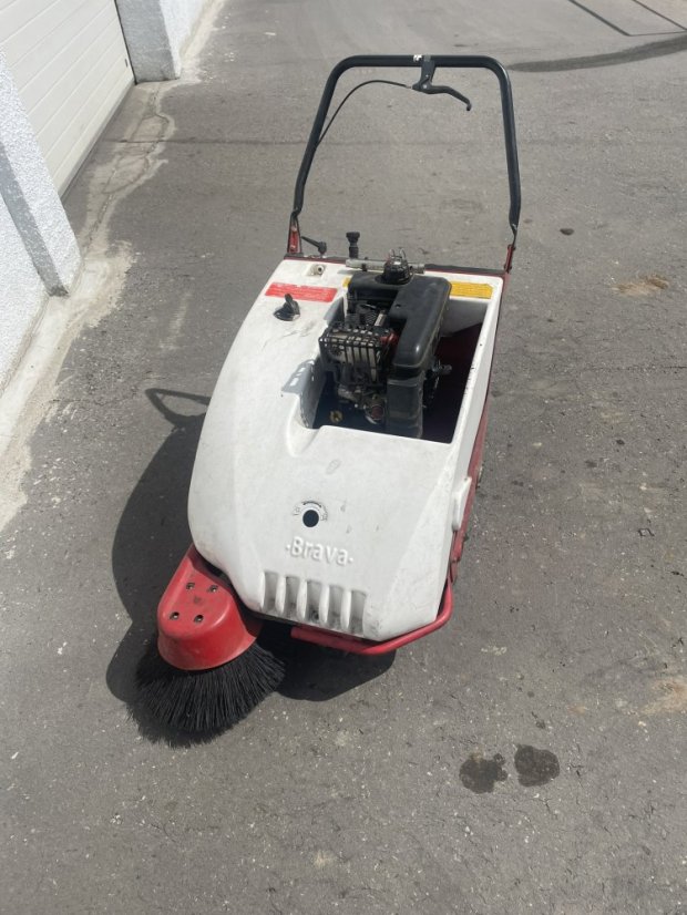 Zametací stroj BRAVA 900 HT
