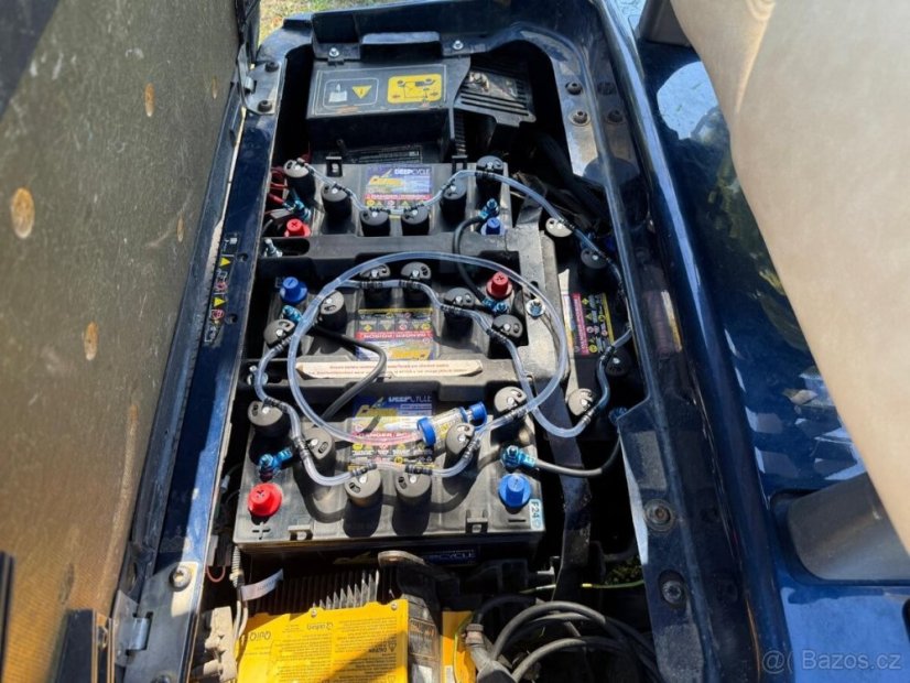 Použitý elektrovozík, pracovní elektrický vozík, EZGO, golfový vozík - modrý