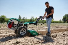 Jednoosý ručně vedený rotovátor Ferrari 340 PowerSafe pro zahradníky