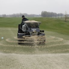Pískovačka Turfco WS1530 nesená
